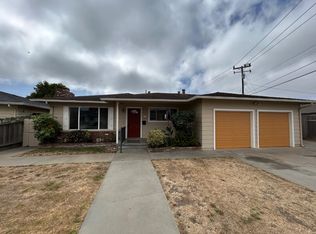 14 Madonna Dr, Salinas, CA 93906