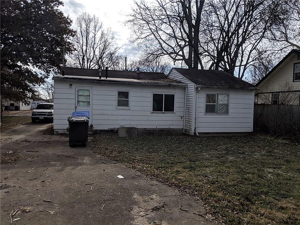 2nd image of 438 E Leland Ave