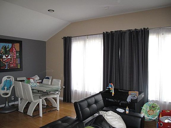 4th image of 2558 East 65th St