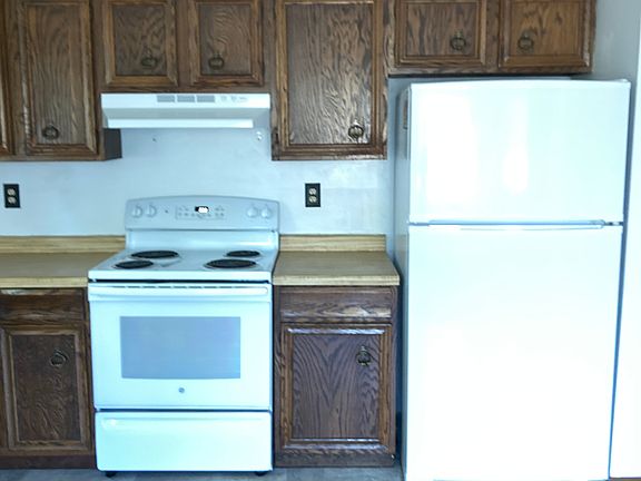 5th image of 227-229 9th St E #227B