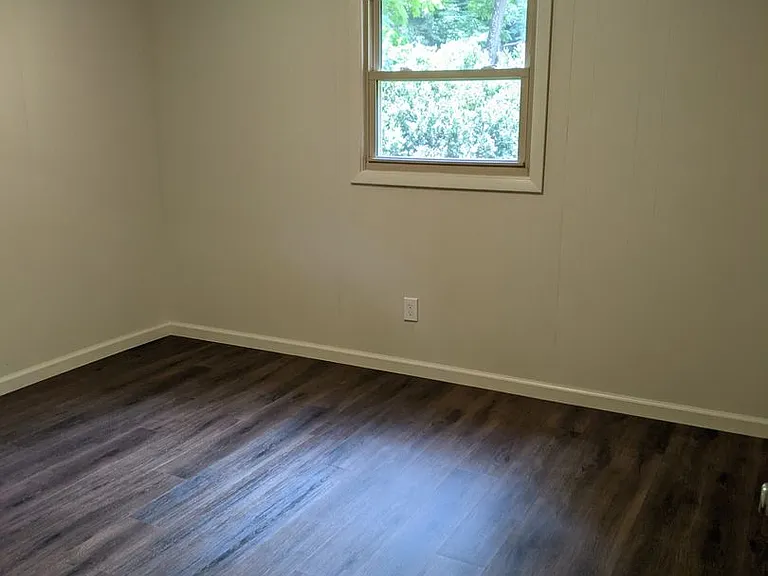 554 Love Hollow Rd — Photo 31