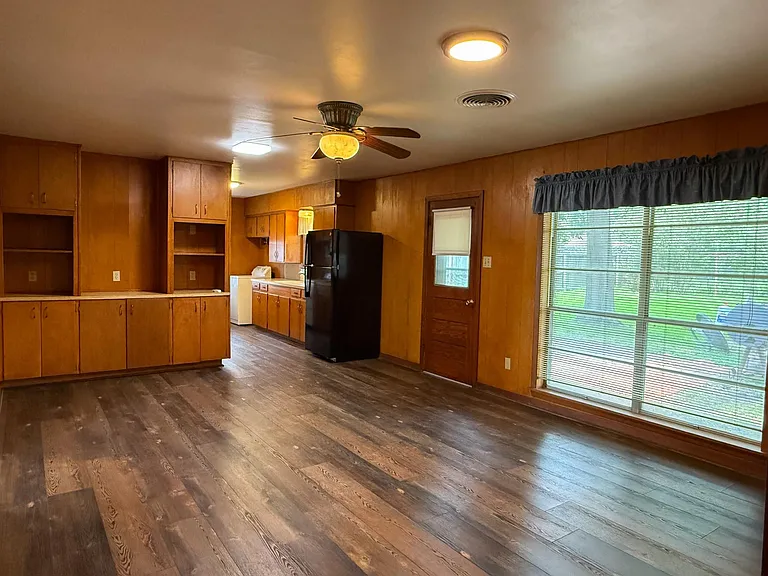515 Elm St — Photo 4