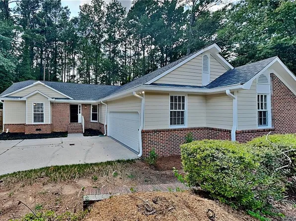 3506 Three Oaks Ct, Powder Springs, GA 30127