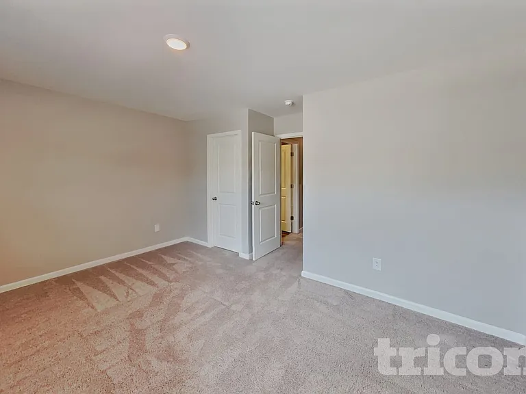 105 Meadow Vista Ln — Photo 12