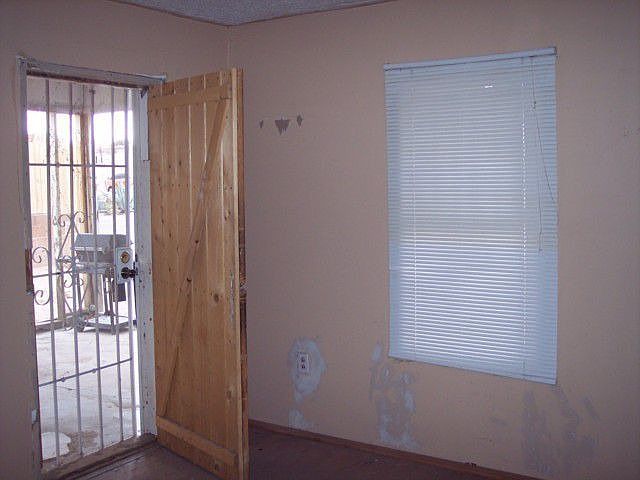 2nd image of 609 Kopra St