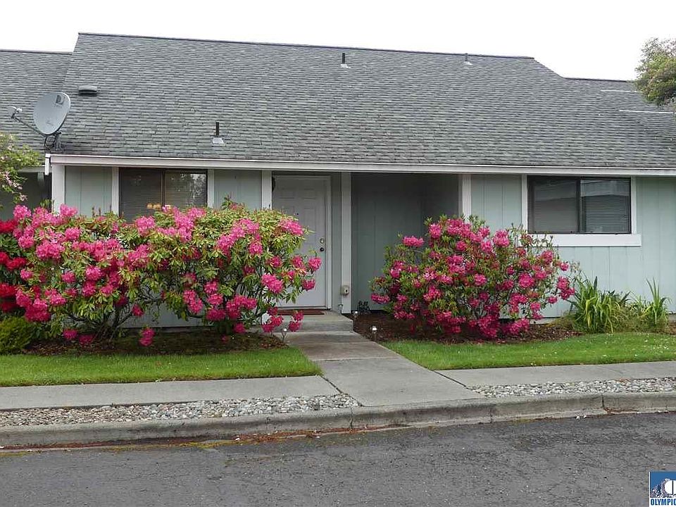 1st image of 842 N Canterbury Ct #C