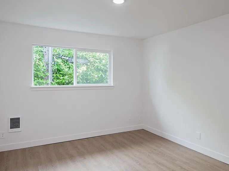 3132 SW Marigold St — Photo 35