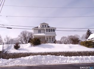 17 Holbrook St, Ansonia, CT 06401