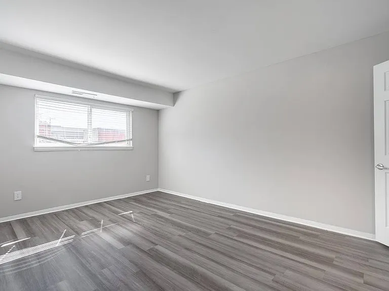 Crossroads Townhomes — Photo 4