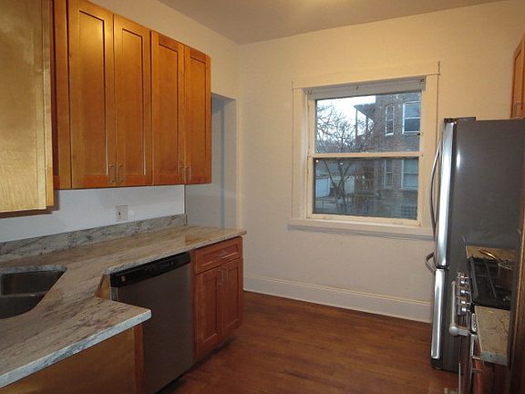 3rd image of 7352 S Coles Ave #1