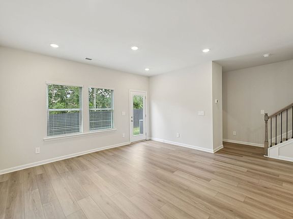 The Jewel floorplan with the Elemental White interior package.