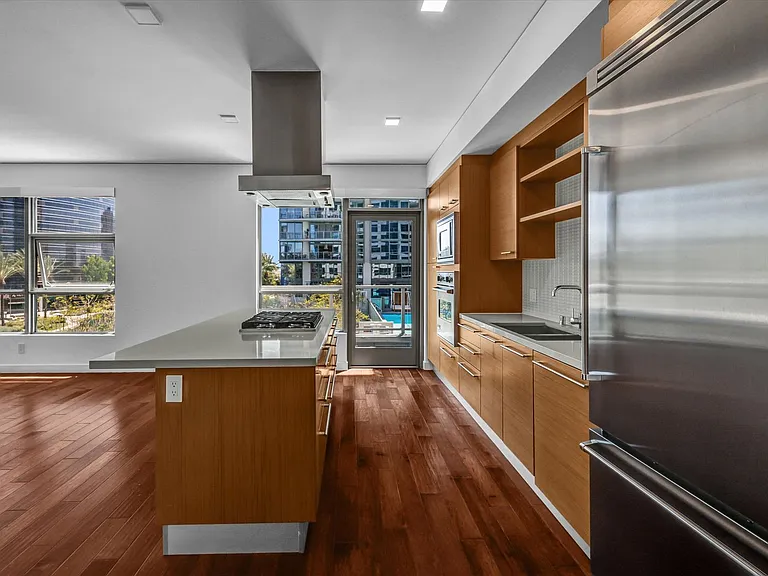 9 Macarthur Pl #403 — Photo 12