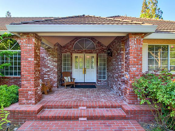 4th image of 3985 Little Creek Ct