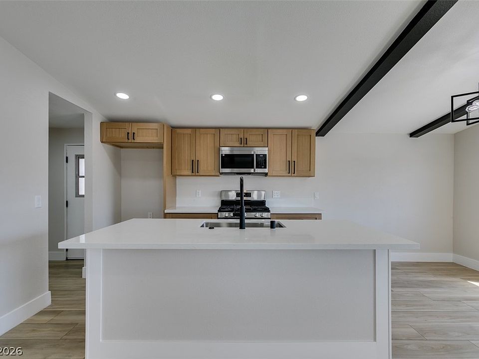1st image of 3167 Comitan Ln