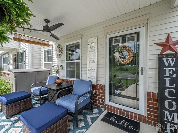 2nd image of 31 Rockhill Ln