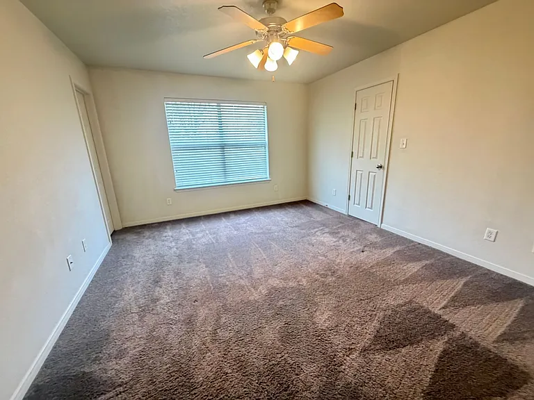 608 Olaf Dr — Photo 6