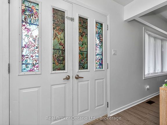 4th image of 647 Manly St