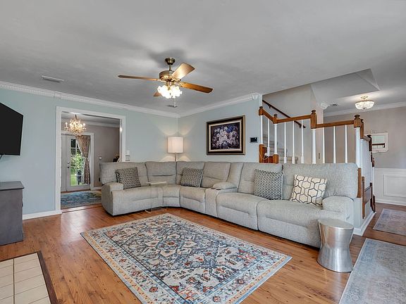 3rd image of 4983 Pimlico Dr
