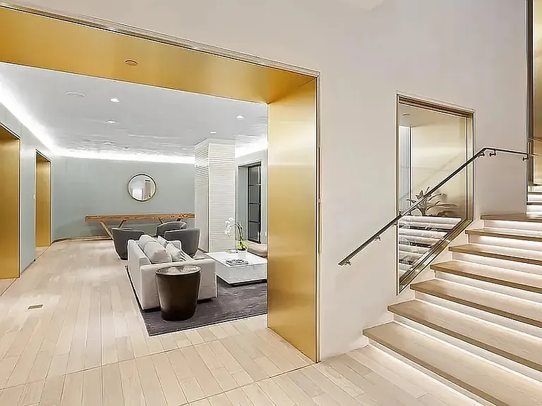70 W 37th St #2404 — Photo 25