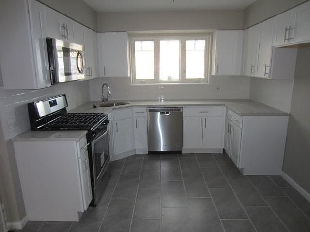 1st image of 684 E 81st St Floor 1
