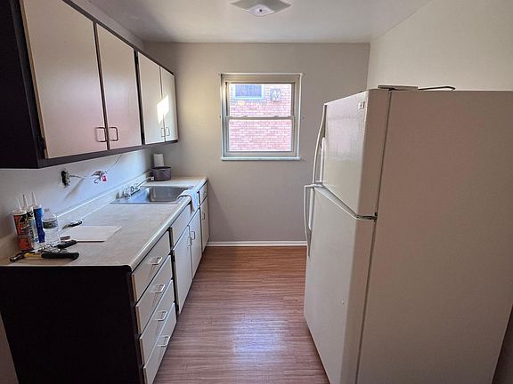 2nd image of 8389 Cottonwood Dr