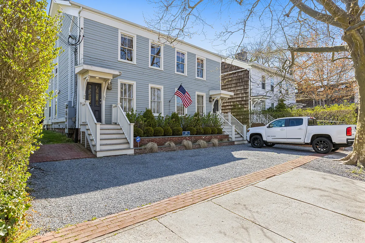 Building Photo - 181 Madison St #1A
