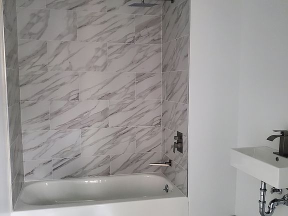 5th image of 170 Marcy Ave #5A