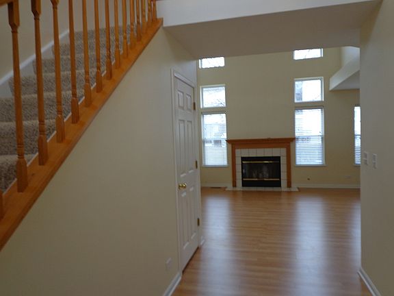 2nd image of 1041 Huntington Dr