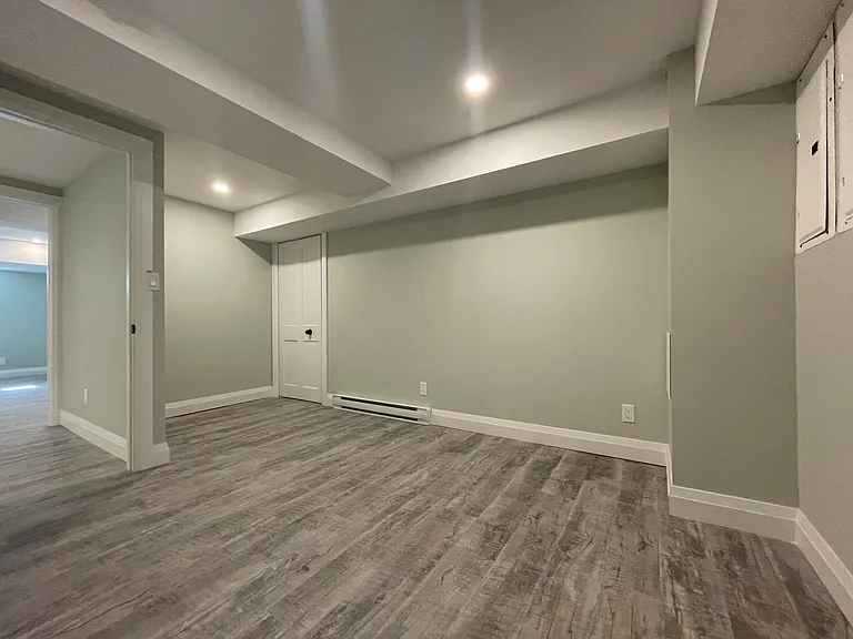 31 Burwell St #3 — Photo 9