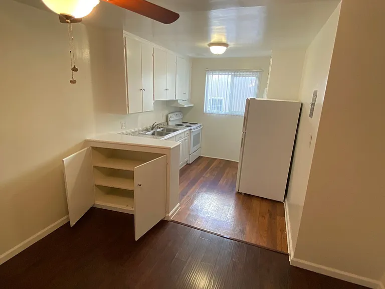 Keswick Court Apartments — Photo 44