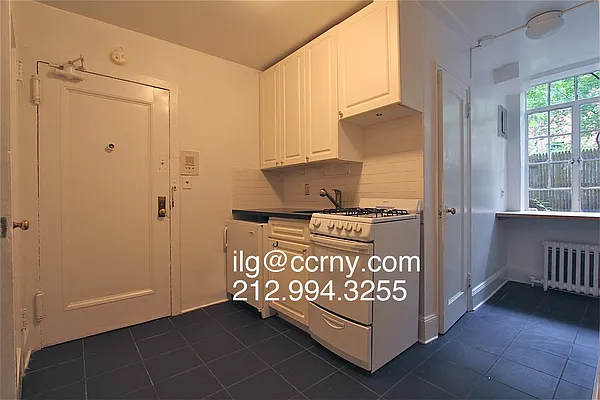 Rented by City Connections Realty | media 2