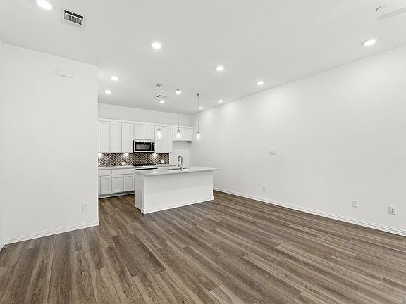 Hudson plan living area