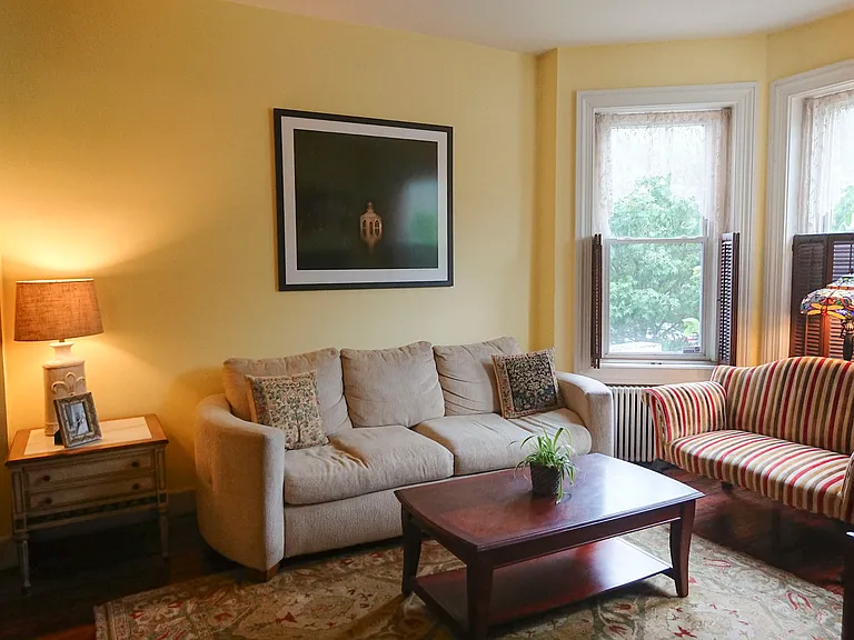 35 Q St NE — Photo 10