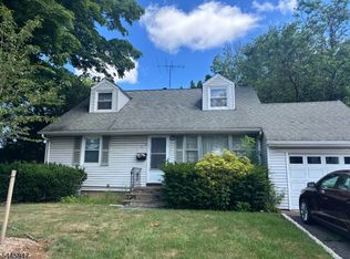 109 W Hanover Ave, Morris Plains, NJ 07950