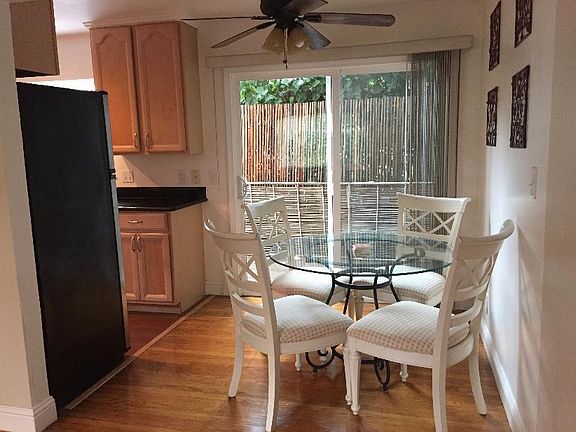 3rd image of 1294 Hoover St #1