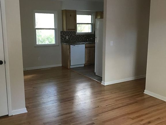 5th image of 1131 S Homewood Dr