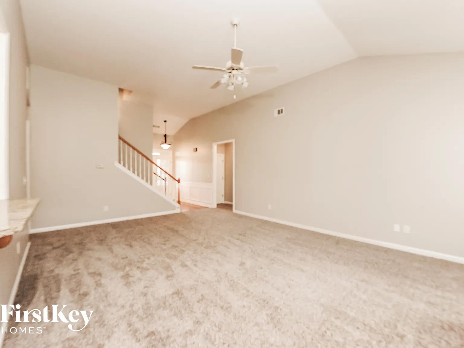 4 bed, 3.0 bath, 2405 sqft, $2,865 — Photo 2
