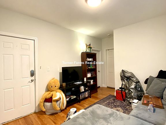 3rd image of 417 Cardinal Medeiros Ave Unit 2