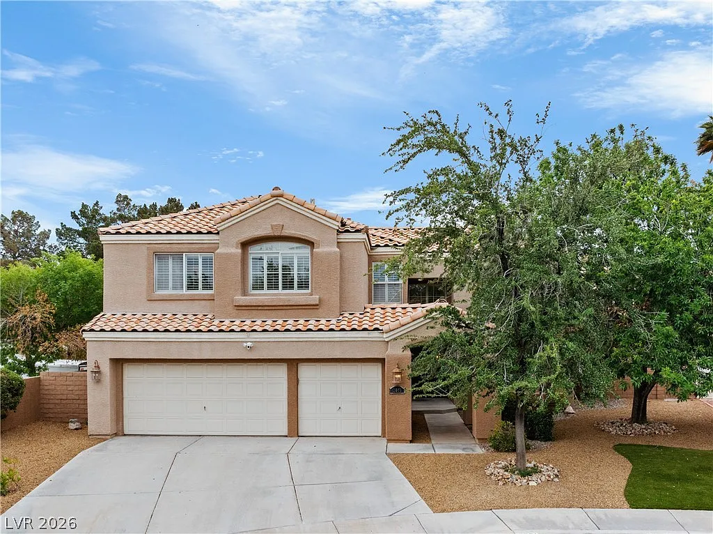 5 bed, 4.0 bath, 3425 sqft, $3,900 — Photo 2