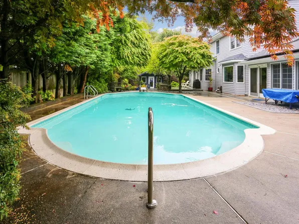 1755 Glastonberry Rd, Rockville, MD 20854