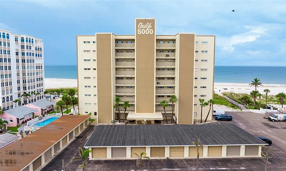 5000 Gulf Blvd #301