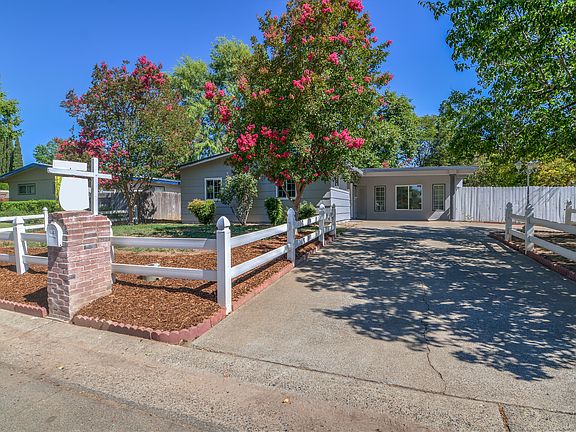 2nd image of 4833 Melvin Dr