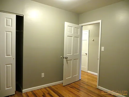 Rented by aptsandlofts.com | media 10