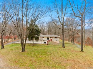 11720 Andersonville Rd, Davisburg, MI 48350