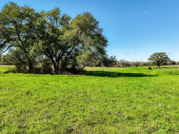 7260 Goehring Rd, Ledbetter, TX 78946