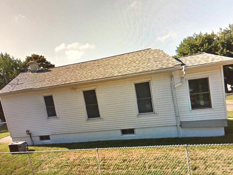 1st image of 3457 Kinnear Ave