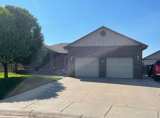405 Sara Pl, Holcomb, KS 67851
