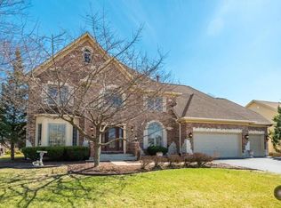 2564 Bangert Ln, Naperville, IL 60564