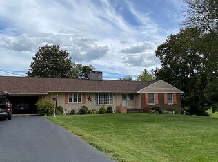 27 Cattle Scales Rd, Waynesboro, VA 22980