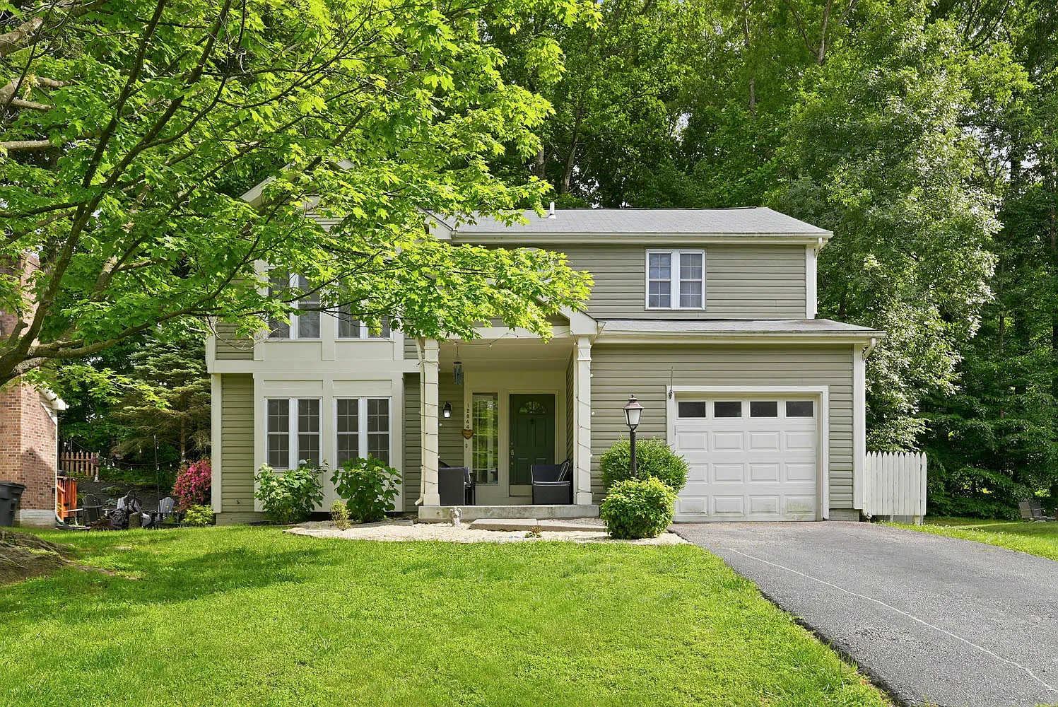 4 bed, 2.5 bath, 2725 sqft, $3,700 — Photo 1